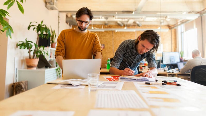 how-to-quit-a-job-two-men-working