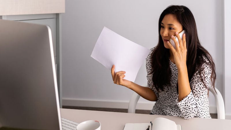 workforce-management-woman-on-phone