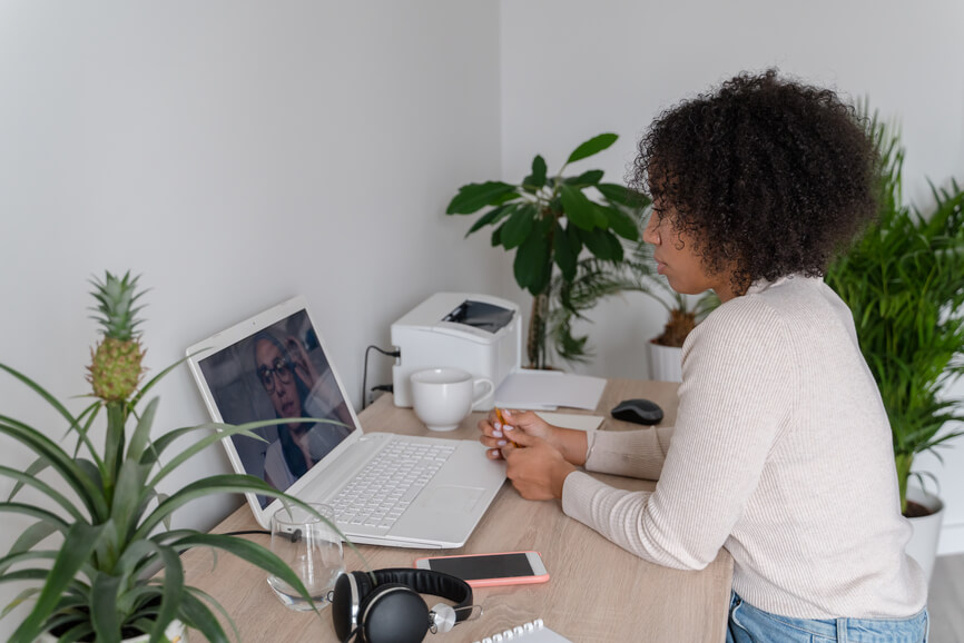 two-women-on-conference-call-reverse-mentoring