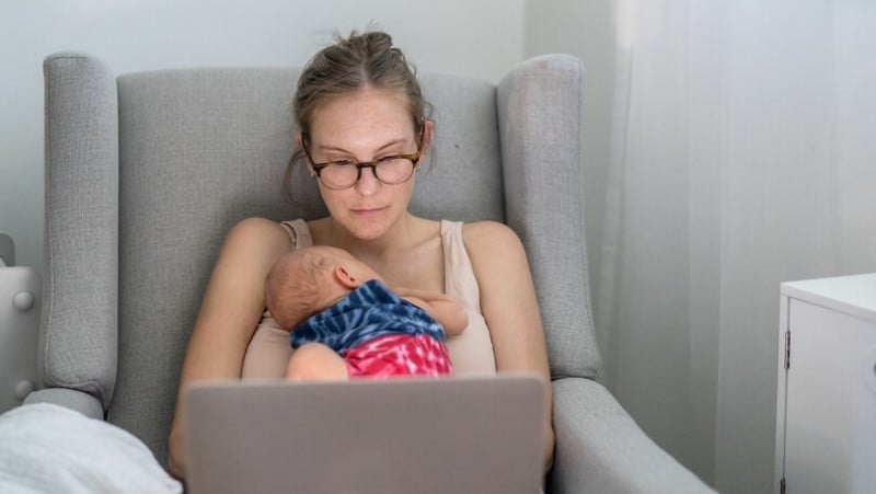 working-parents-mom-with-baby-on-sofa