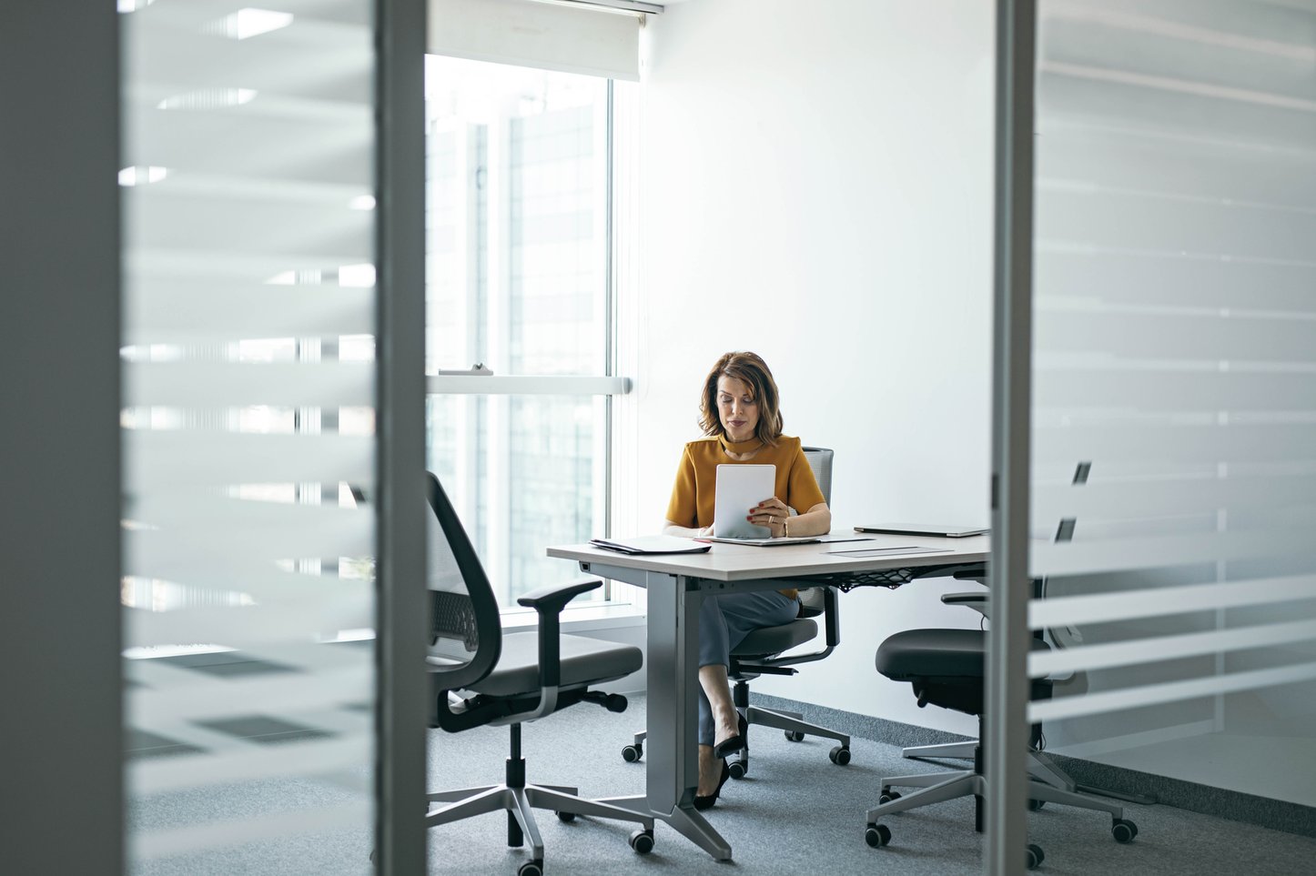 What is an OpenDoor Policy in the Workplace? (Plus Examples)