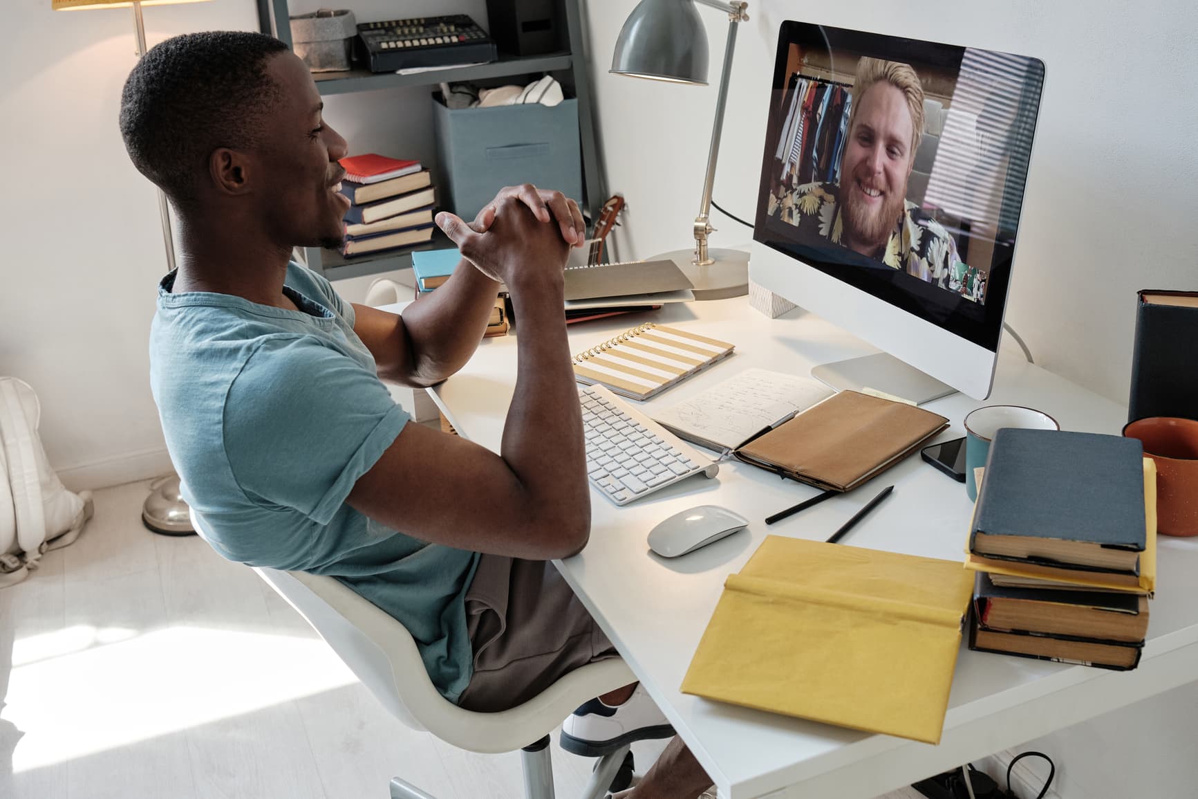 How to Start a Conversation Online 13 Tips to Make Great Connections