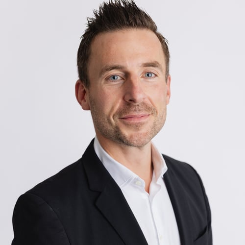 Sebastian Scheiter headshot