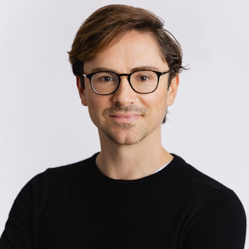 Serge Vasil headshot