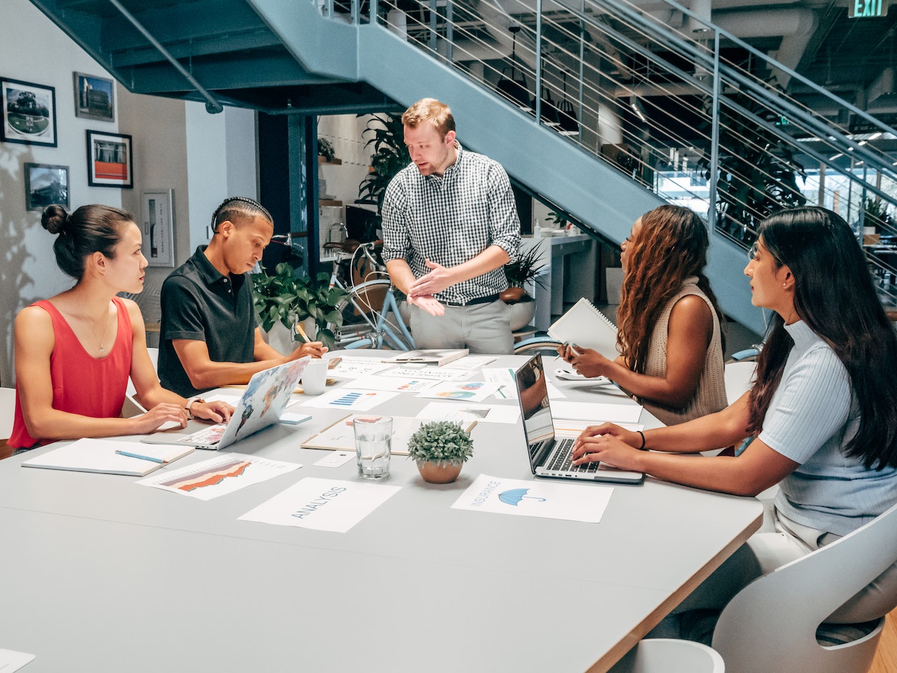 people-having-a-meeting-in-an-office