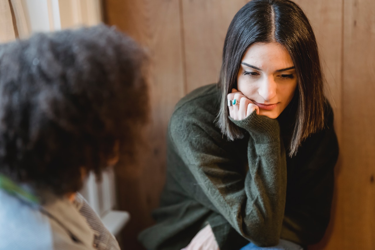 sad-woman-talking-to-a-friend-what-to-do-when-you-are-sad