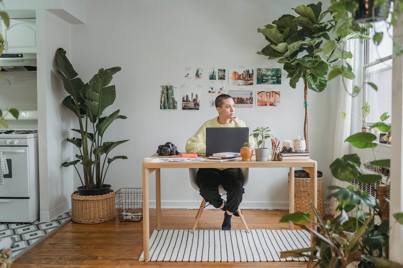 woman-thinking-in-front-of-her-laptop-choice-point